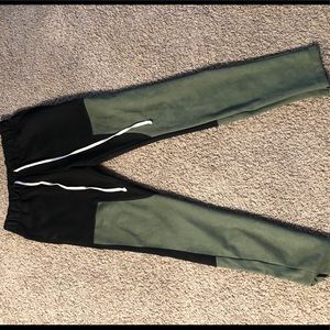 EPMT Black & green joggers
